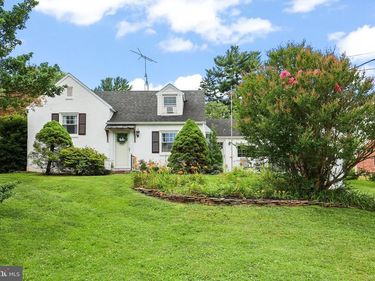 2060 SPRING STREET, YORK, PA 17408