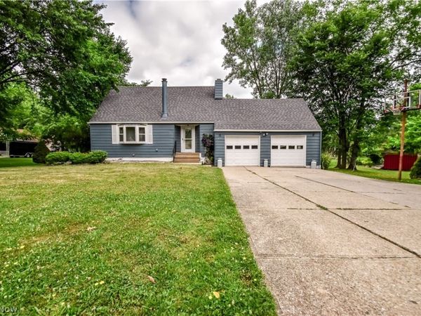 339 E Sprague Road , Seven Hills, OH 44131