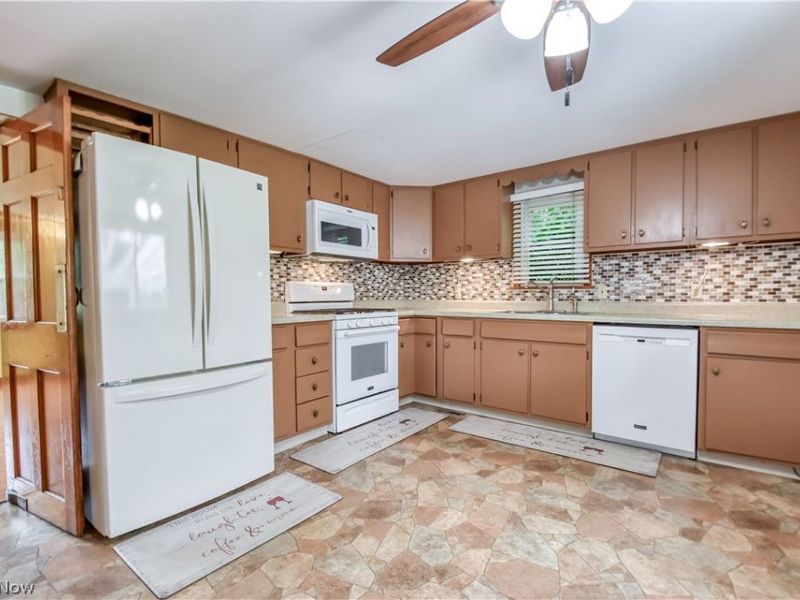 339 E Sprague Road, Seven Hills, OH 44131 Photo 20