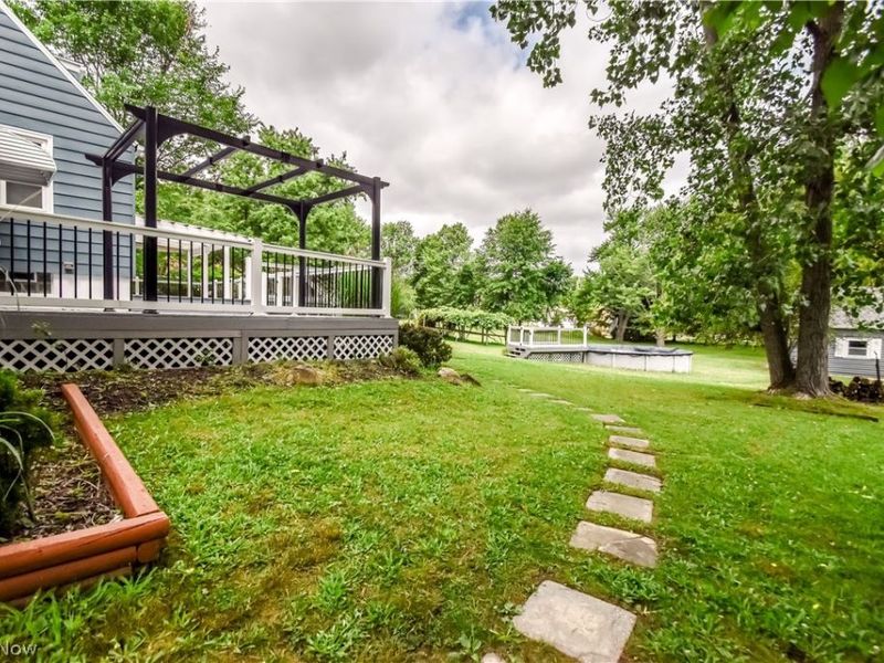 339 E Sprague Road, Seven Hills, OH 44131 Photo 4