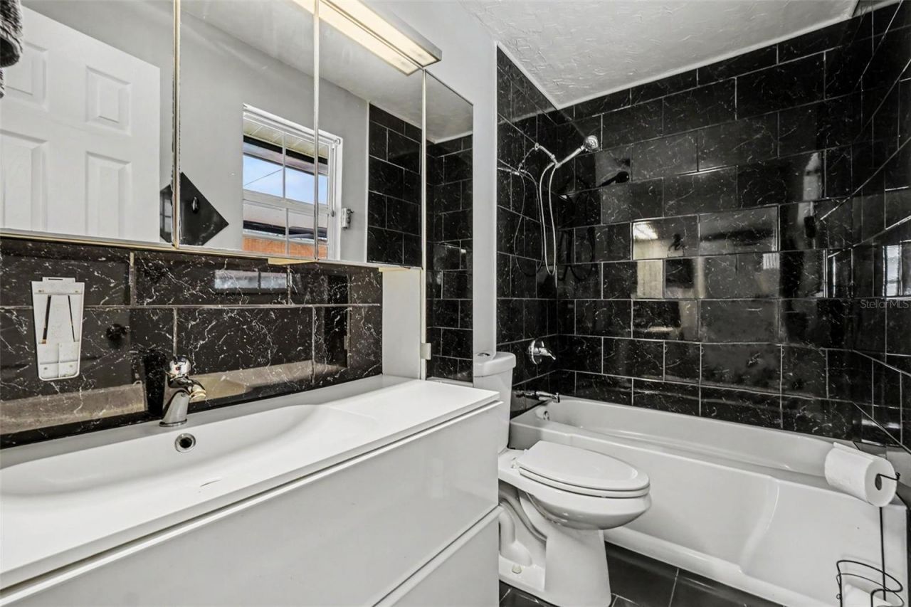 316 SW 19th Terrace, Cape Coral, FL 33991 Photo