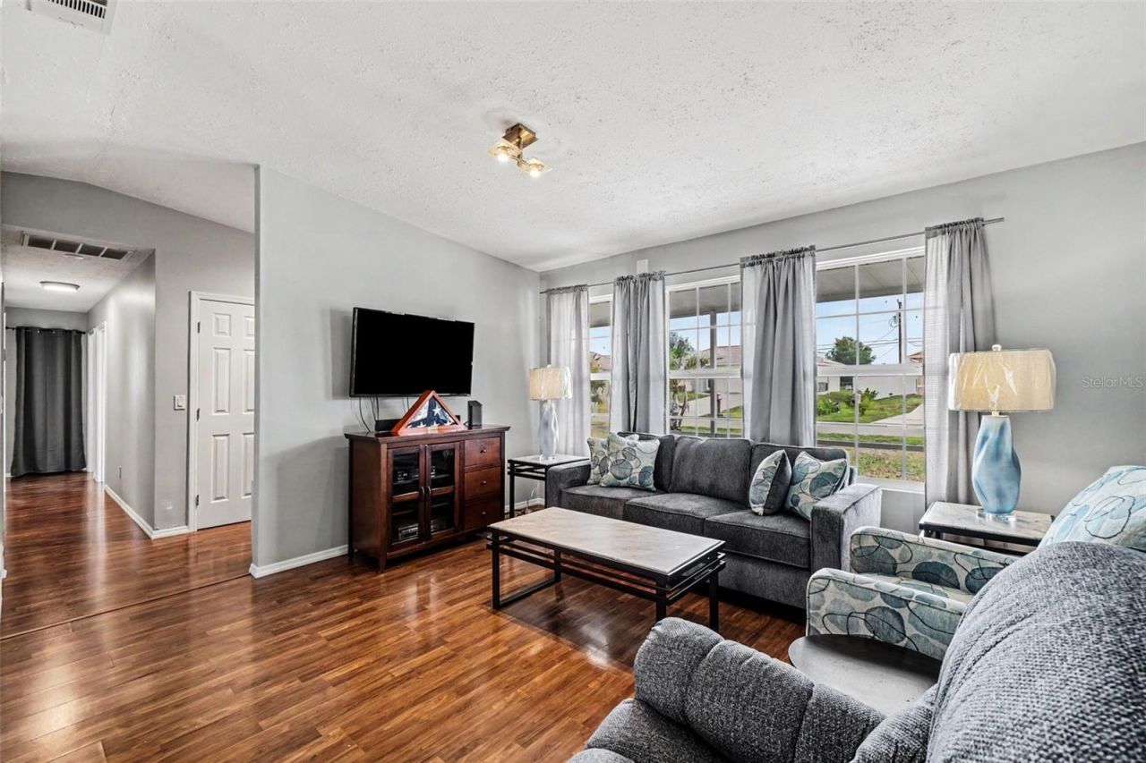 316 SW 19th Terrace, Cape Coral, FL 33991 Photo