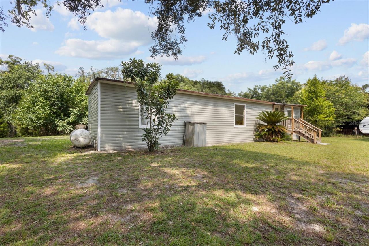 17416 NW 89th Terrace, Fanning Springs, FL 32693 Photo