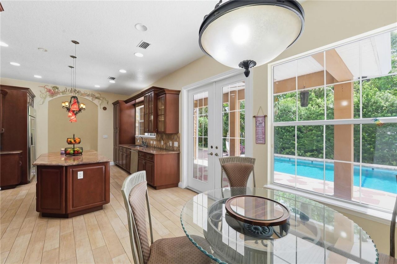 10307 Reclinata Lane, Tampa, FL 33618 Photo