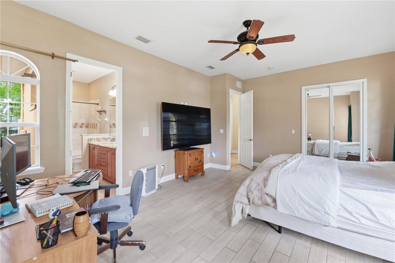 10307 Reclinata Lane, Tampa, FL 33618 Photo