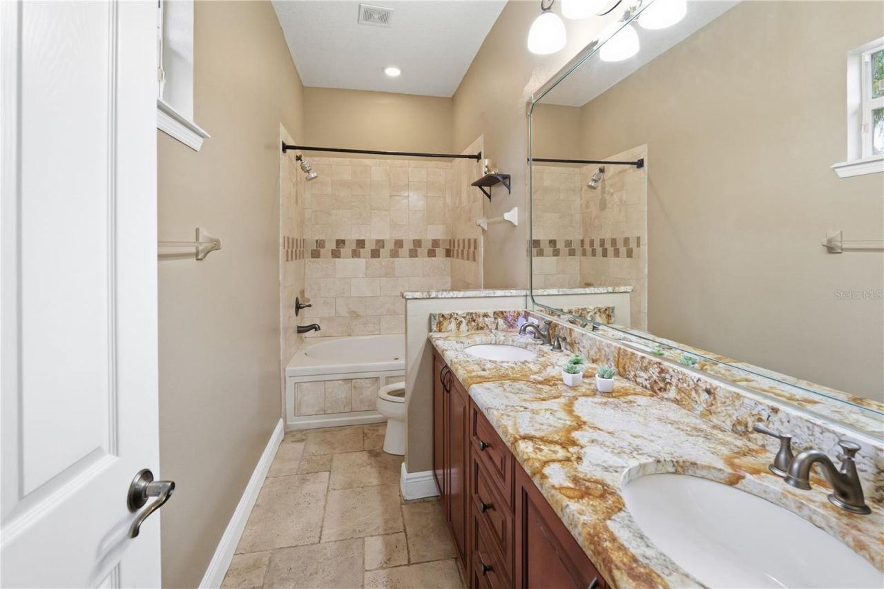 10307 Reclinata Lane, Tampa, FL 33618 Photo