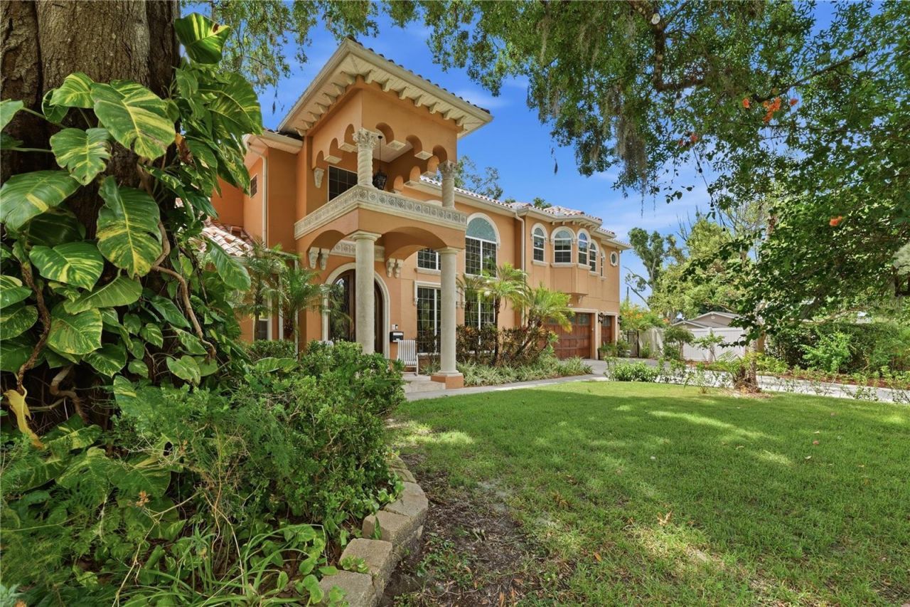 10307 Reclinata Lane, Tampa, FL 33618 Photo
