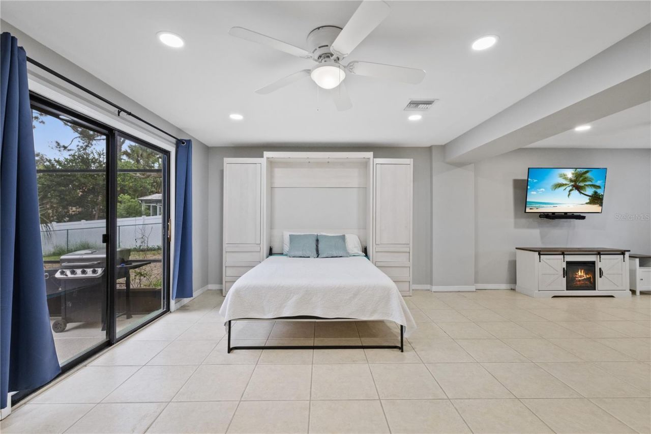 1410 Riverside Drive , Tarpon Springs, FL 34689 Photo