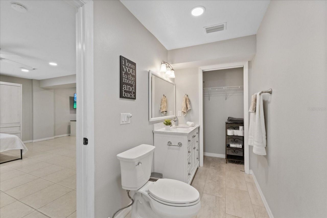 1410 Riverside Drive , Tarpon Springs, FL 34689 Photo