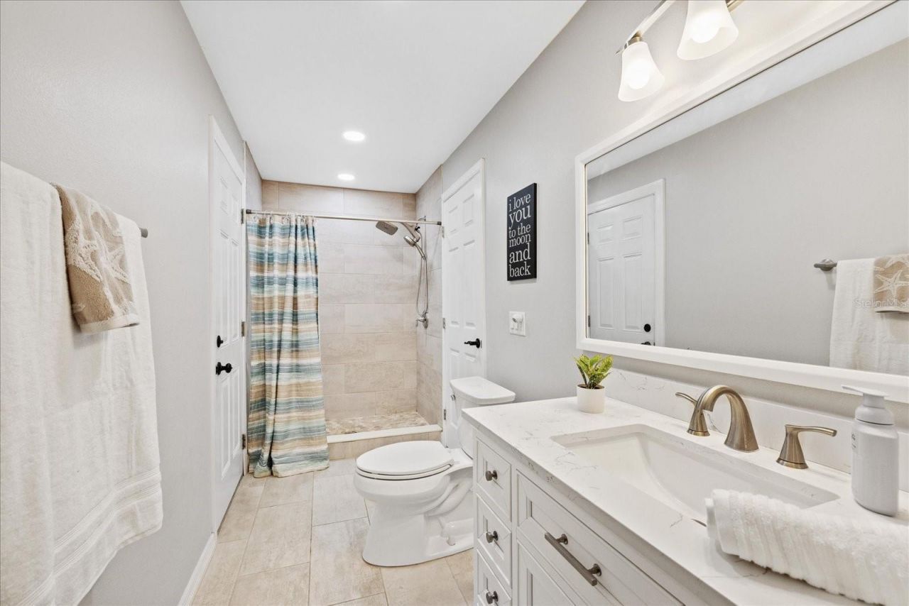 1410 Riverside Drive , Tarpon Springs, FL 34689 Photo