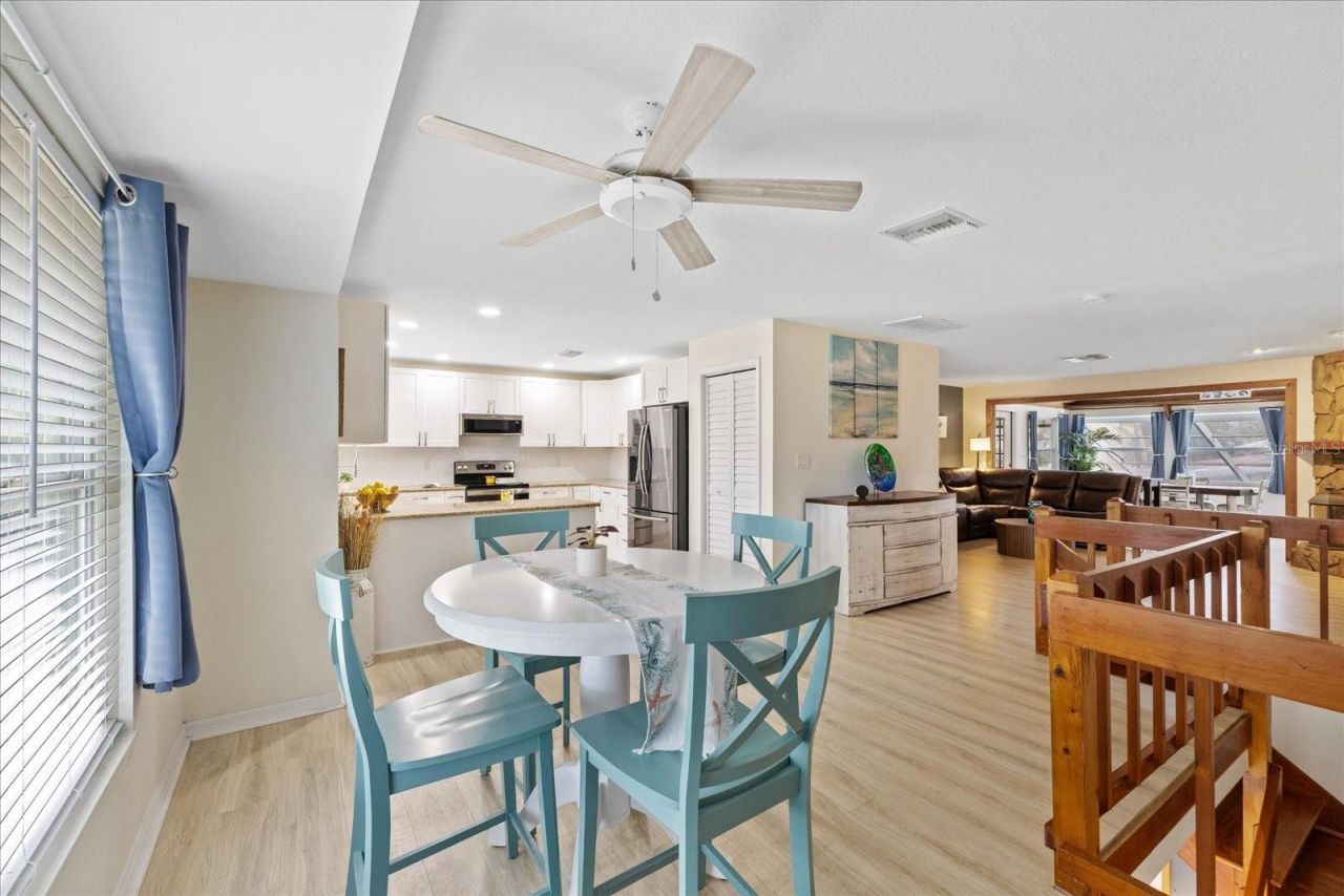 1410 Riverside Drive , Tarpon Springs, FL 34689 Photo