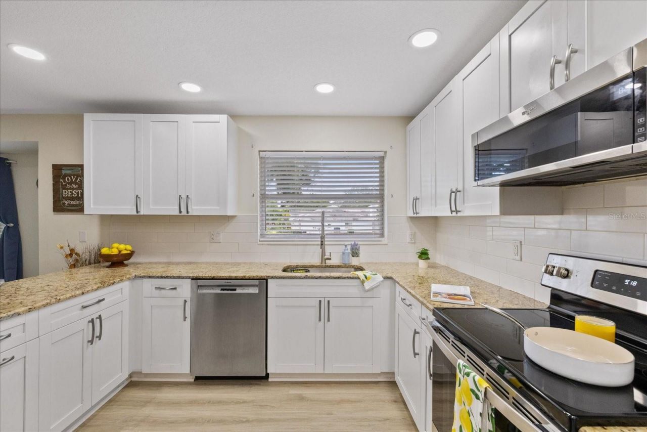 1410 Riverside Drive , Tarpon Springs, FL 34689 Photo