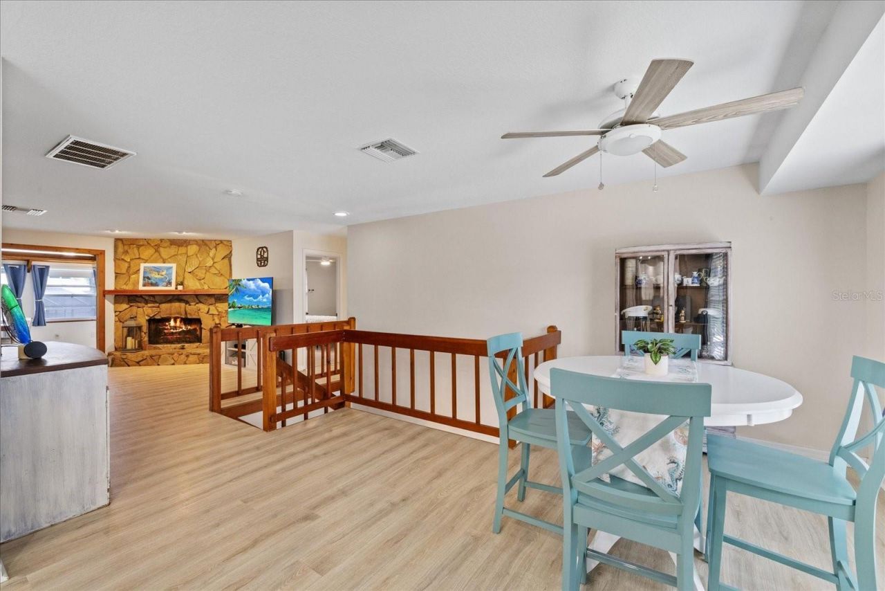 1410 Riverside Drive , Tarpon Springs, FL 34689 Photo