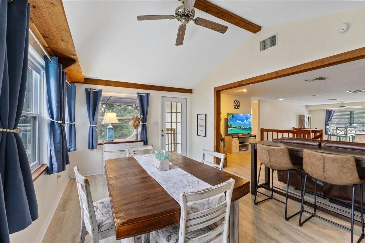 1410 Riverside Drive , Tarpon Springs, FL 34689 Photo