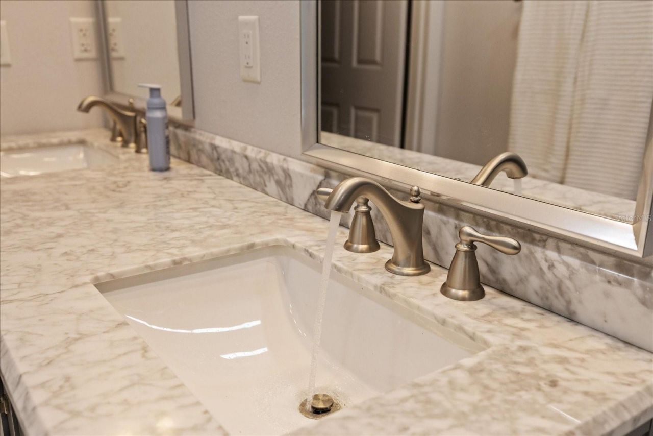 1410 Riverside Drive , Tarpon Springs, FL 34689 Photo