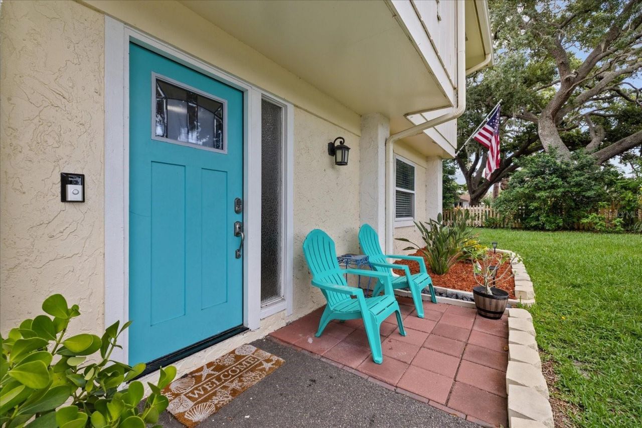 1410 Riverside Drive , Tarpon Springs, FL 34689 Photo