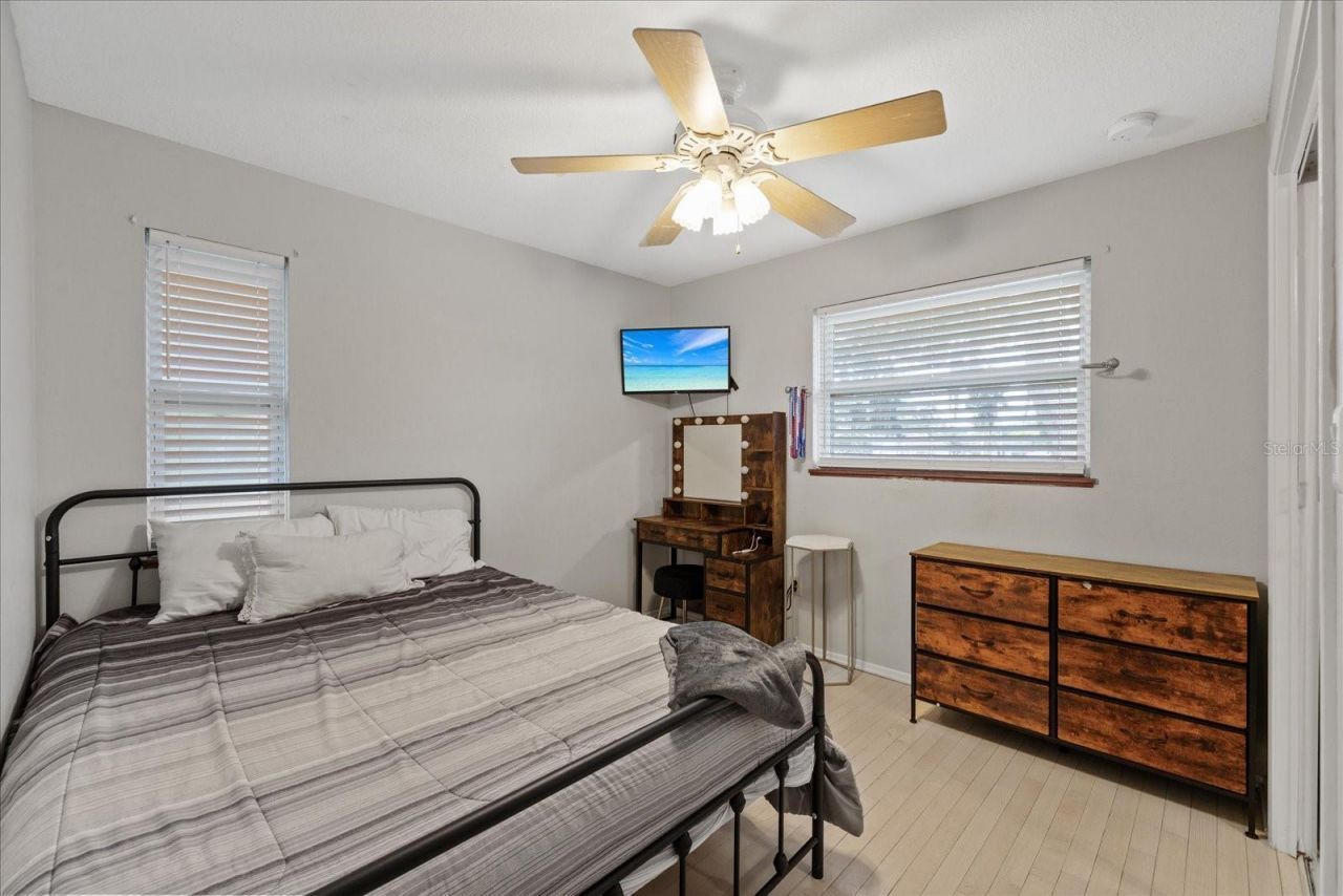 1410 Riverside Drive , Tarpon Springs, FL 34689 Photo