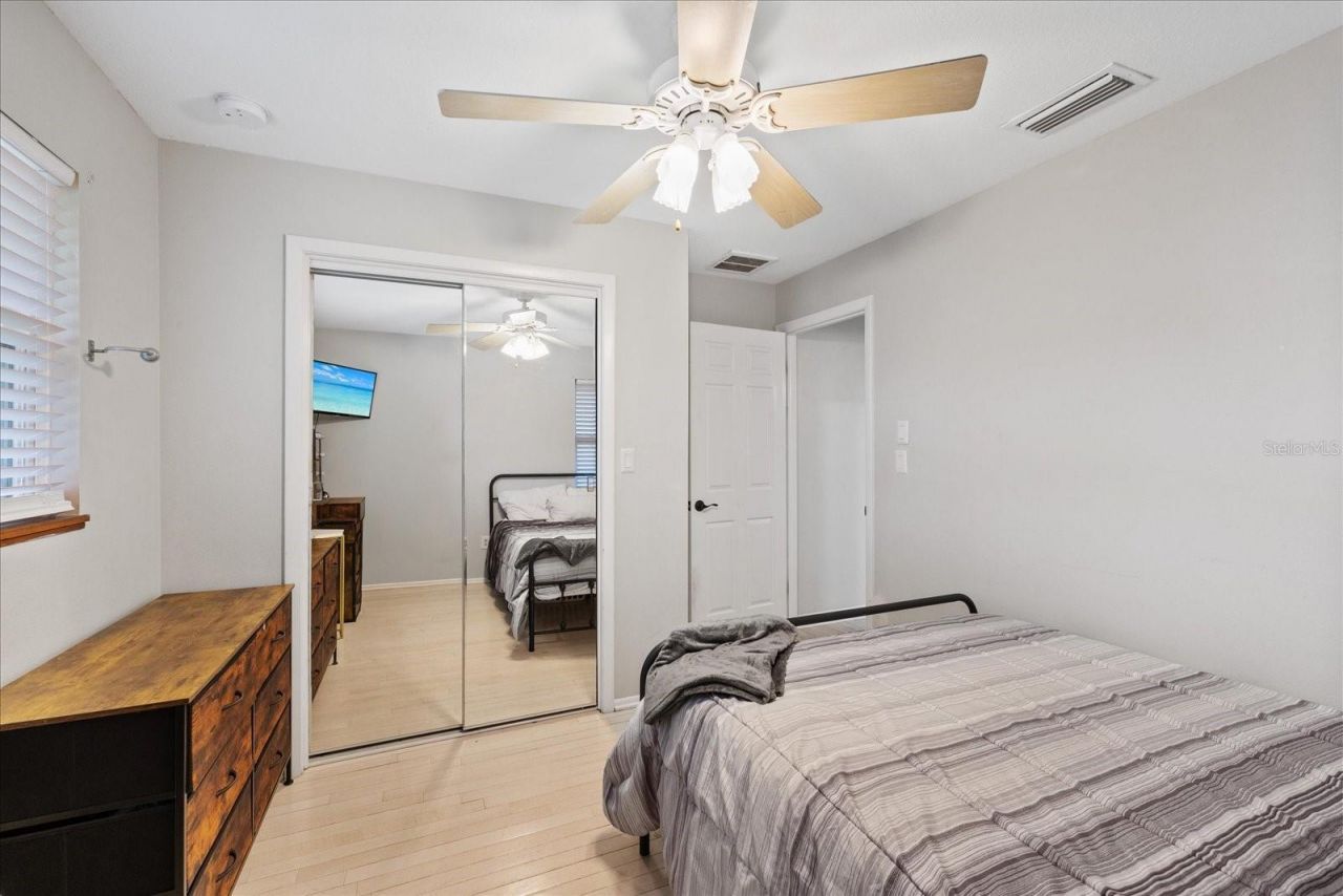 1410 Riverside Drive , Tarpon Springs, FL 34689 Photo
