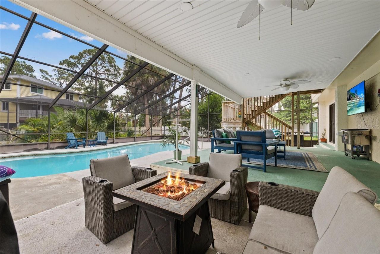 1410 Riverside Drive , Tarpon Springs, FL 34689 Photo