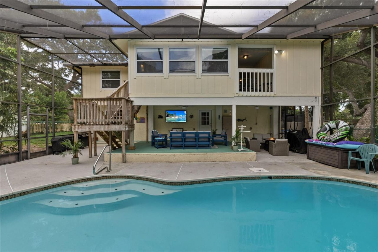 1410 Riverside Drive , Tarpon Springs, FL 34689 Photo