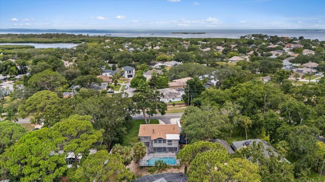 1410 Riverside Drive , Tarpon Springs, FL 34689 Photo