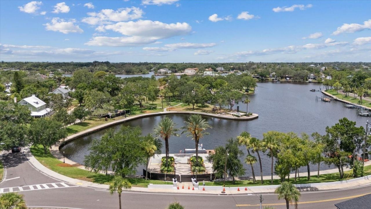 1410 Riverside Drive , Tarpon Springs, FL 34689 Photo