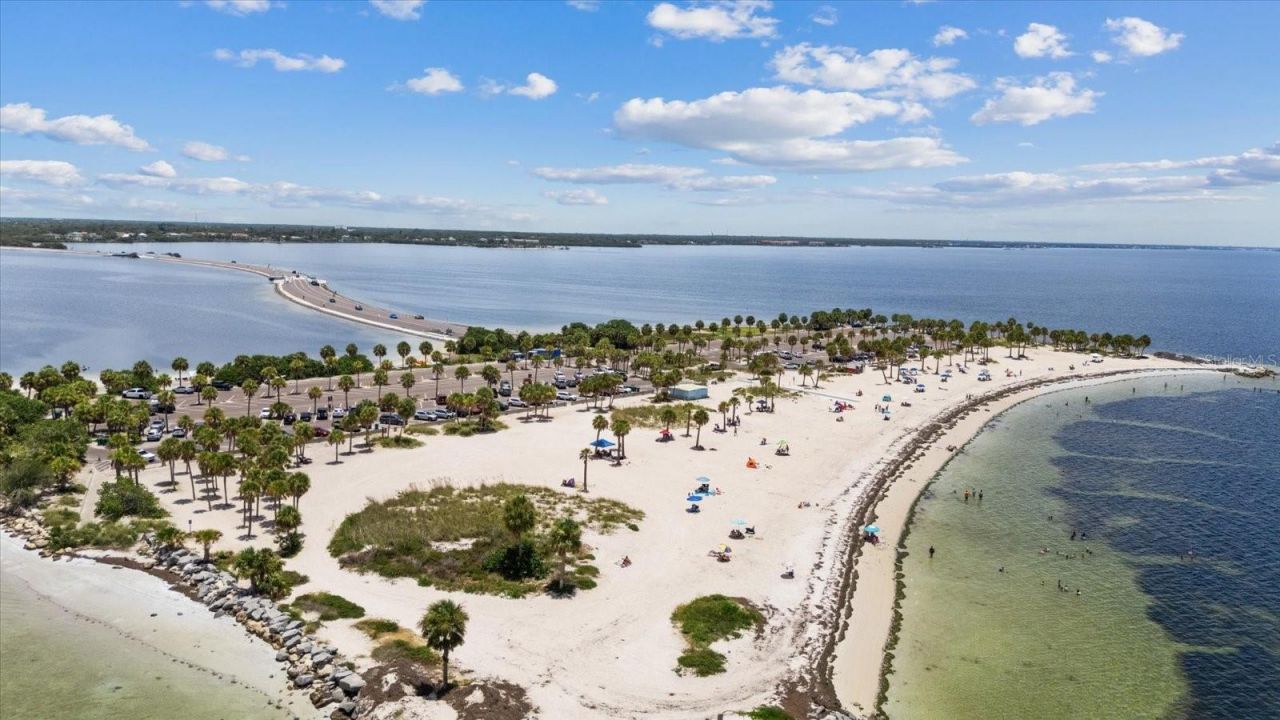1410 Riverside Drive , Tarpon Springs, FL 34689 Photo
