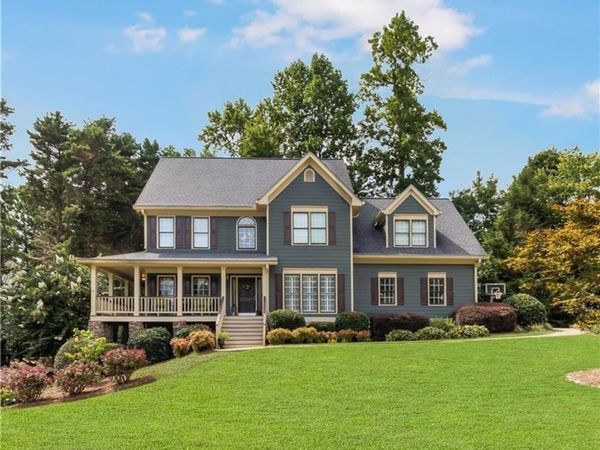 615 Braidwood Drive NW, Acworth, GA 30101