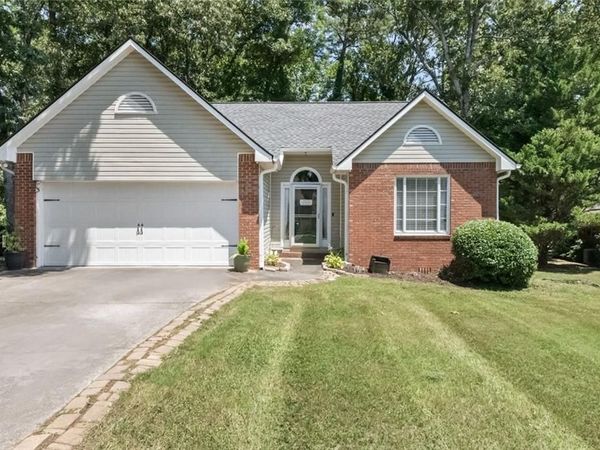 45 White Oak Dr Drive SE, Cartersville, GA 30121