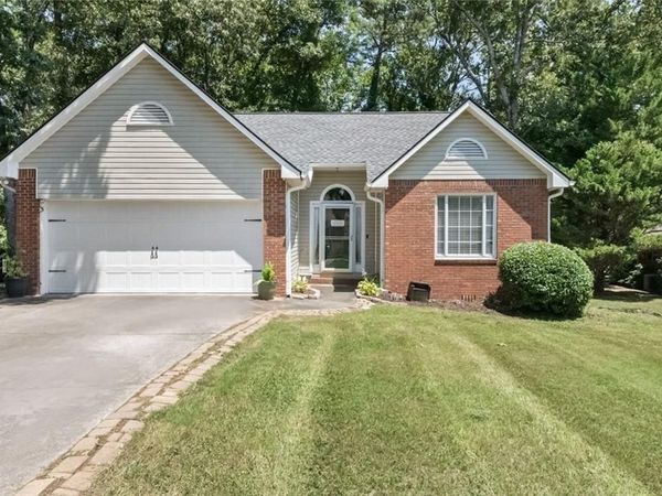 45 White Oak Dr Drive SE, Cartersville, GA 30121