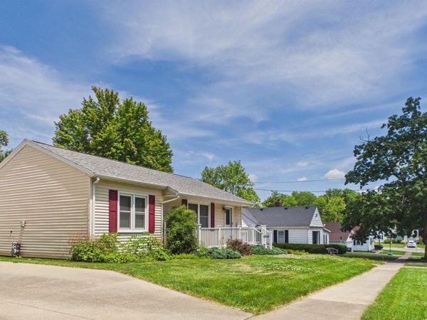 111 Rosenberger Avenue, Oskaloosa, IA 52577