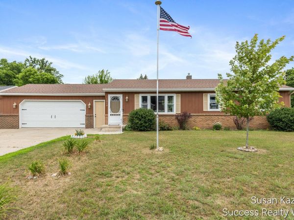 1313 SE Brookridge SE, Grand Rapids, MI 49508