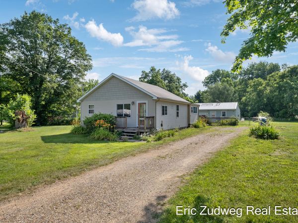 5820 N 20th Street, Kalamazoo, MI 49004