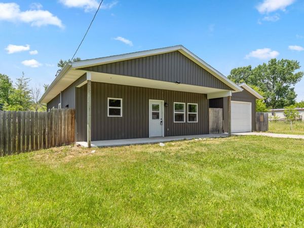 335 N 2nd Street, Stanton, MI 48888