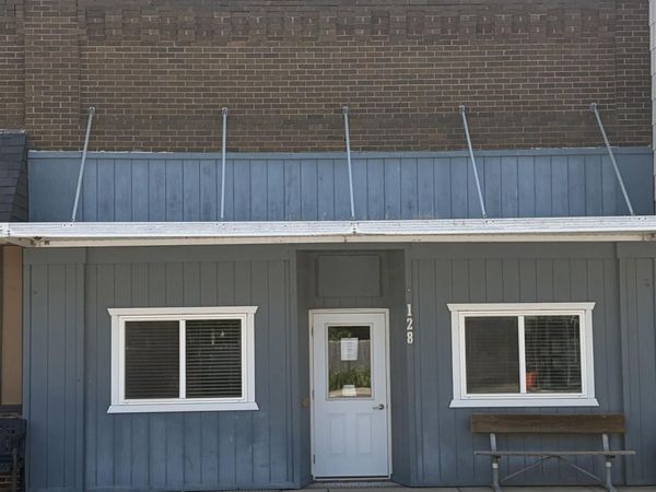 128 N Main St, Paullina, IA 51046