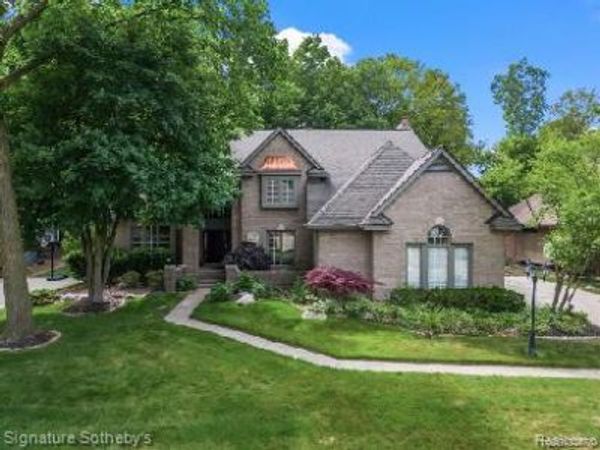 27197 Hampstead Boulevard, Farmington Hills, MI 48331