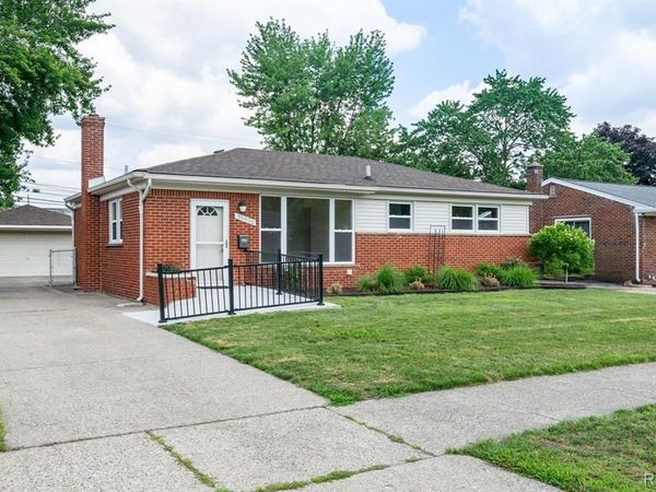 35030 S Elmira Street N, Livonia, MI 48150