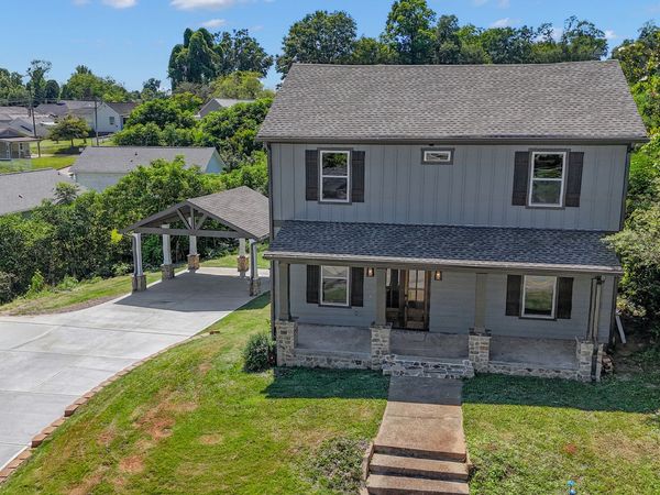 31 Pinson Street, Newnan, GA 30263