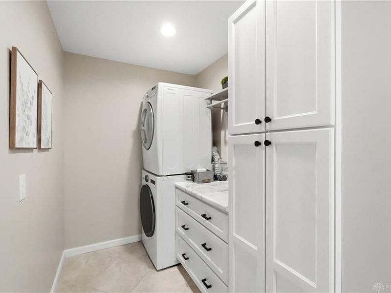 8608 Timber Park Drive, Washington Township, OH 45458 Photo 16