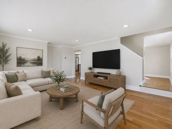 82 Putnam St, Unit 2, Winthrop, MA 02152