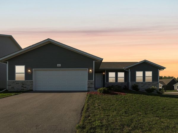 801 Margarets Way, Belleville, WI 53508