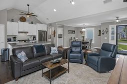 140 Spring Tyme Lane  photo 4