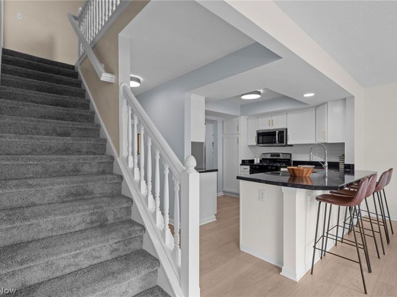 35 Sunset Cove Circle, Eastlake, OH 44095 Photo 15