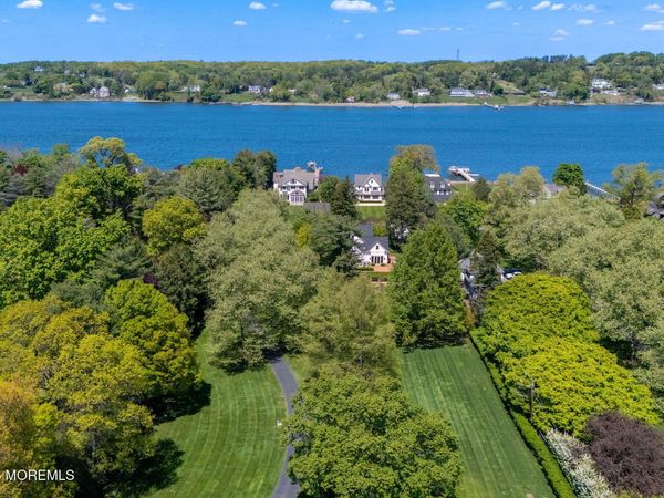 100/98 W River Road, Rumson, NJ 07760