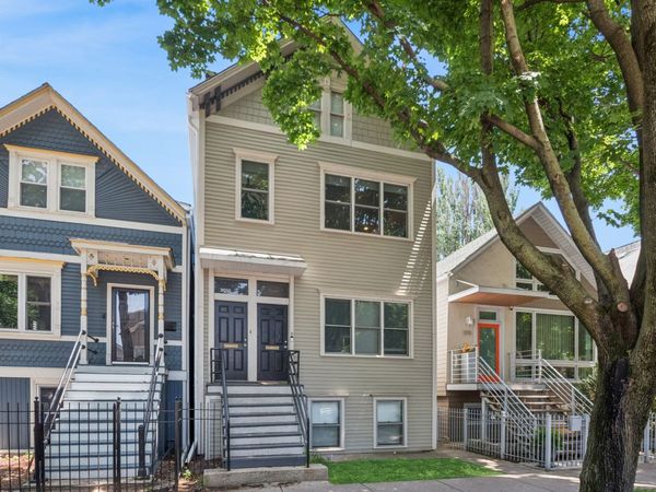 3013 N Racine Avenue , Chicago, IL 60657