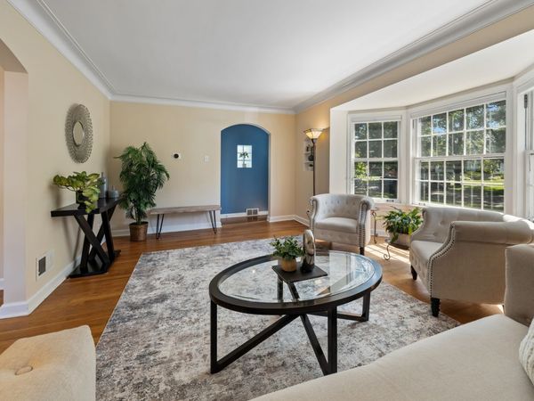 5810 N East Circle Avenue , Chicago, IL 60631