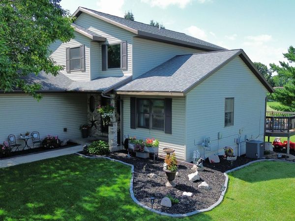 100 Benson Drive, Lewiston, MN 55952