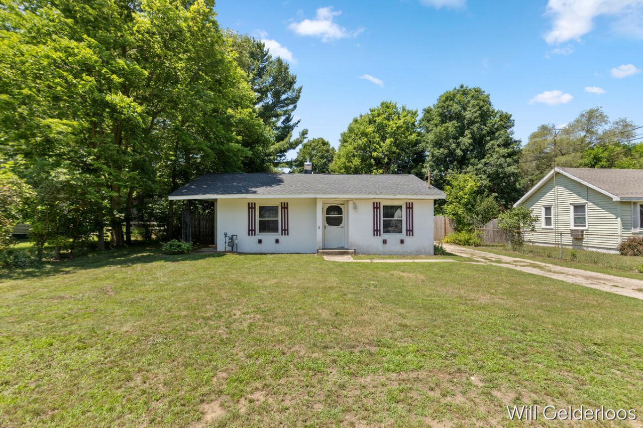 485 Park Street, Wayland, MI 49348 Main Photo