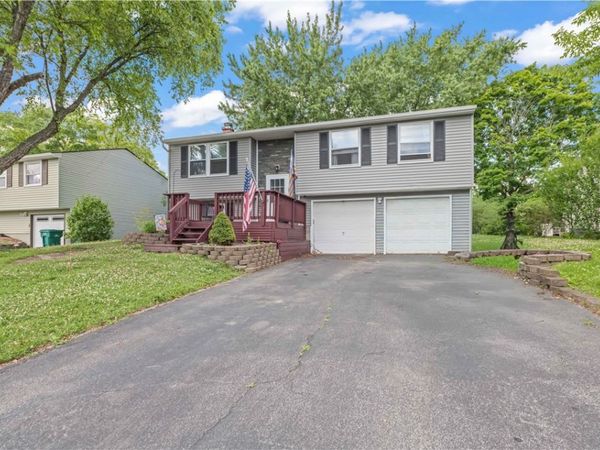 5782 Bonnie Brae Circle , Farmington, NY 14425