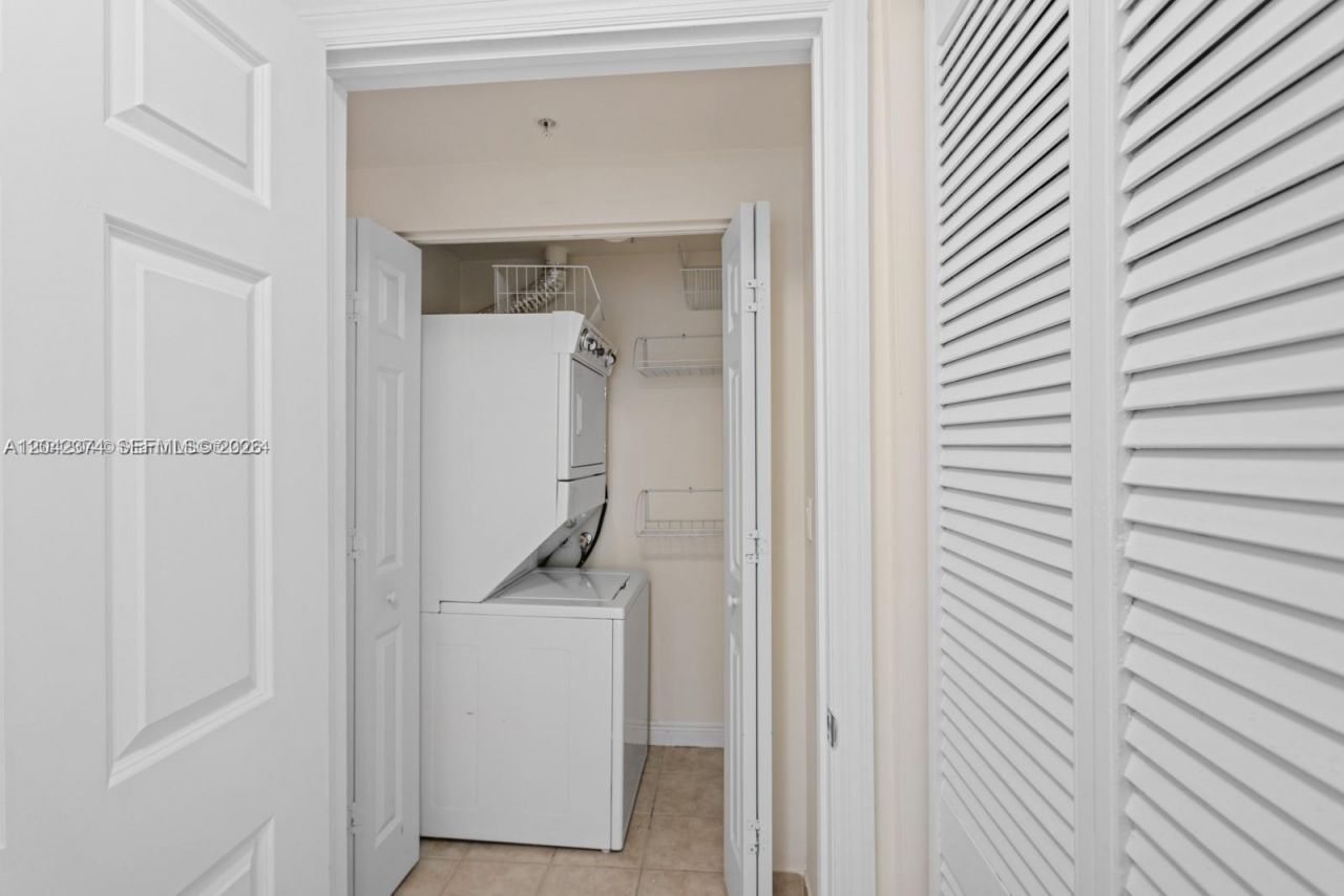 888 S Douglas Rd , Unit 1405, Coral Gables, FL 33134 Photo